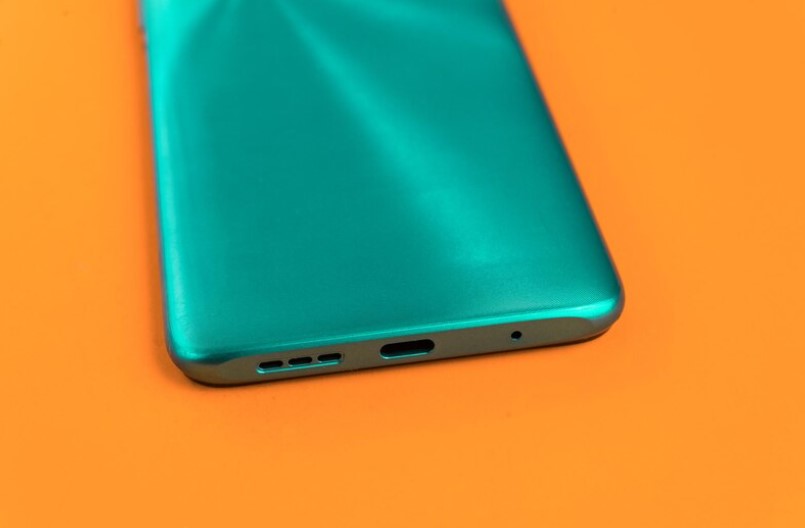 Is Samsung Fold Screen Plastic